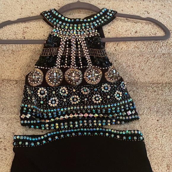 Prom gown - Picture 4 of 5